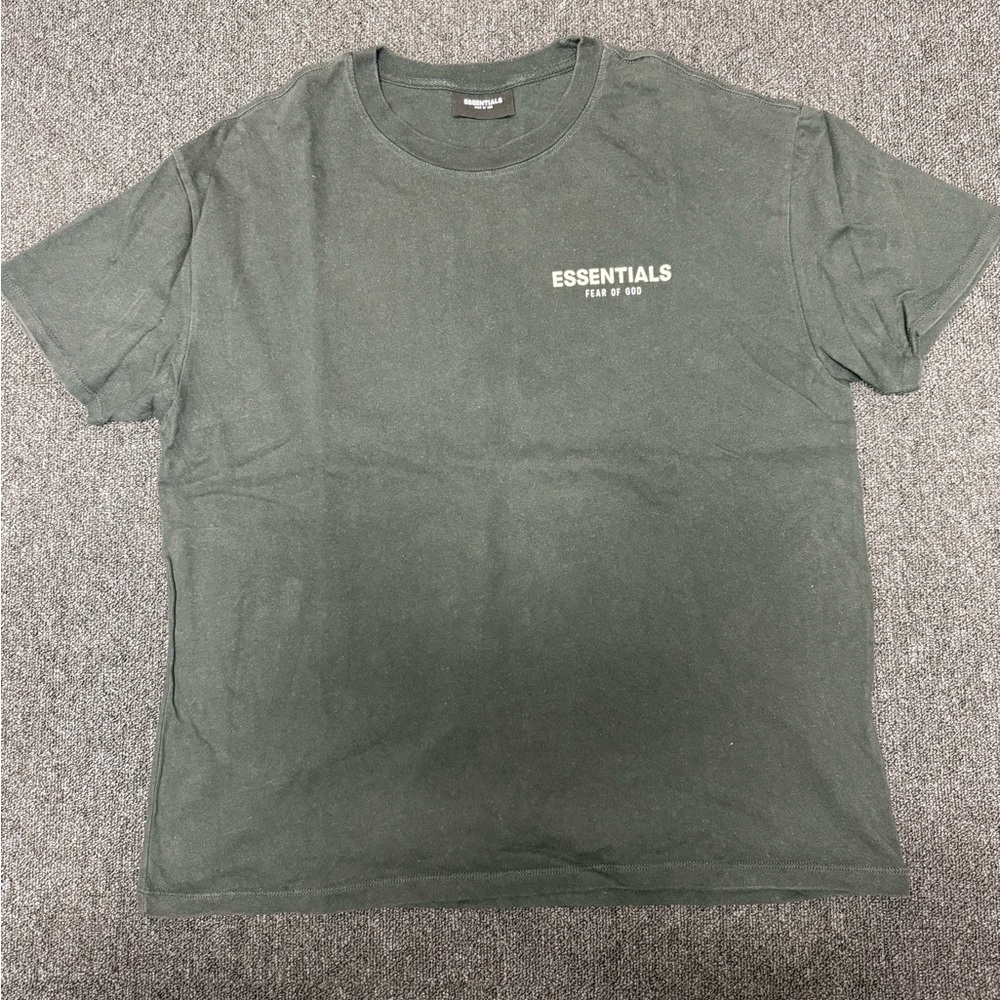 Essentials Fear of God size Medium USED